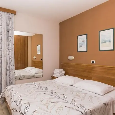 Stella Plava Laguna Apartament *