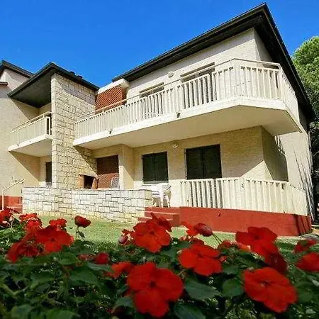Stella Plava Laguna Apartment *