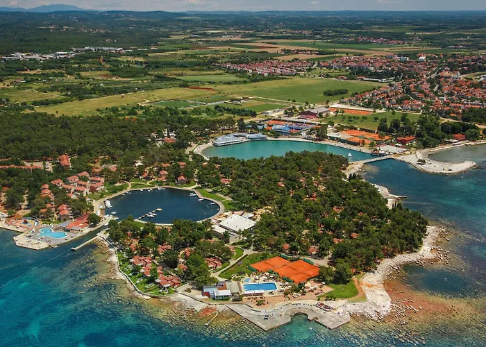 Stella Plava Laguna 아파트 *